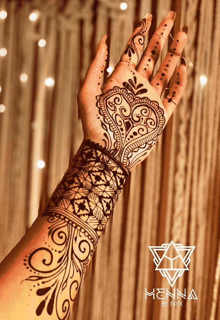 Captivating Modern Henna Design