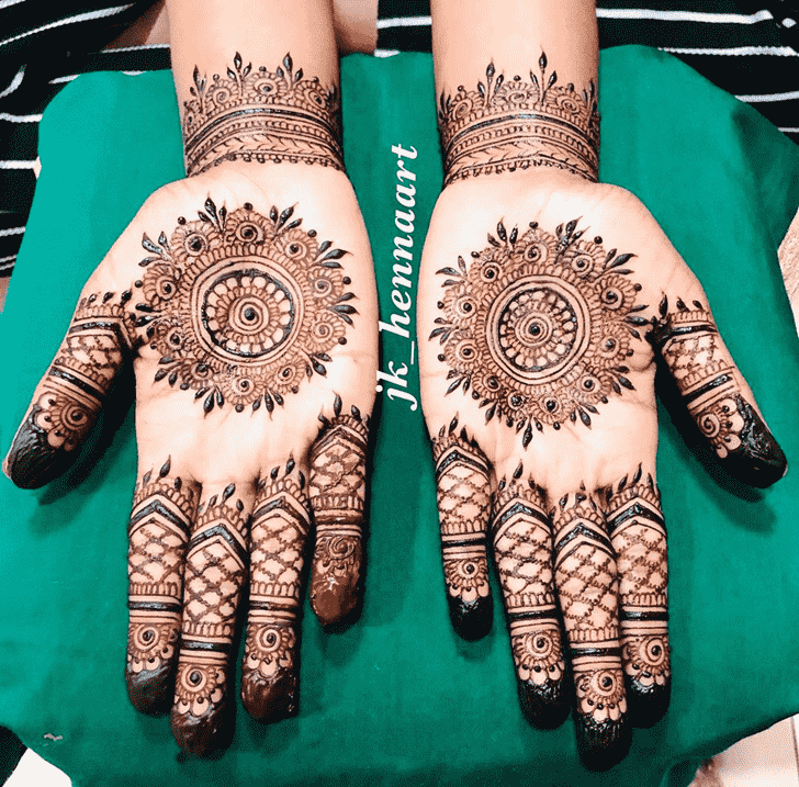 Delicate Modern Henna Design