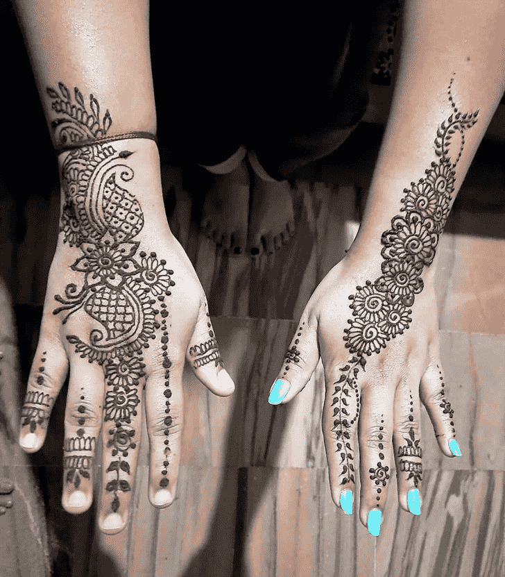Grand Modern Henna Design