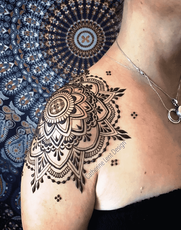 Pretty Modern Henna Design