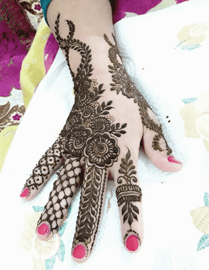 Comely Montreal Henna Design