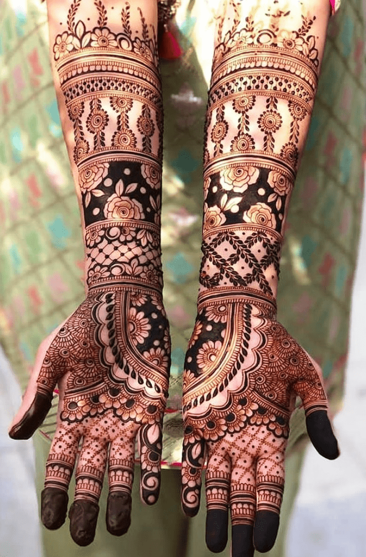 Charming Moroccan Henna Design