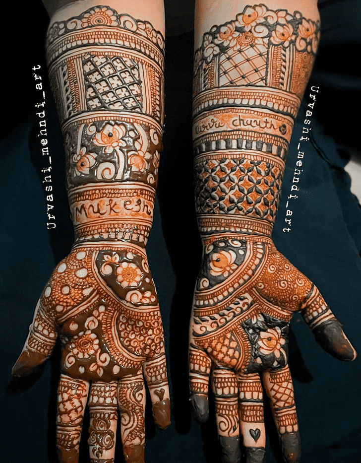 Fetching Moroccan Henna Design