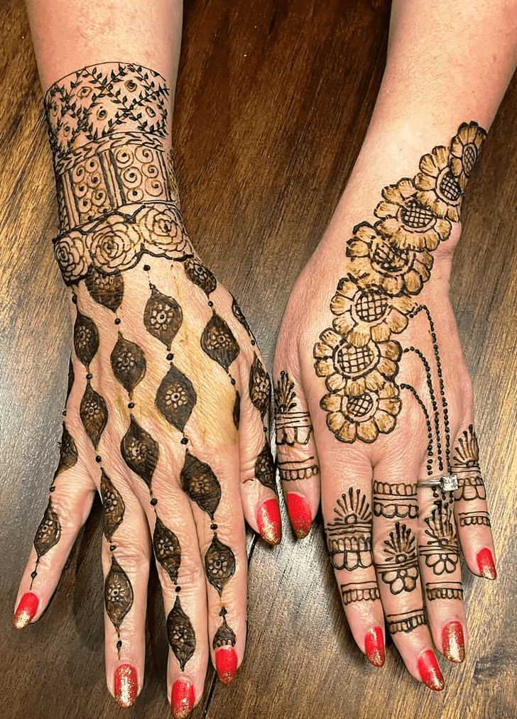 Magnificent Moroccan Henna Design