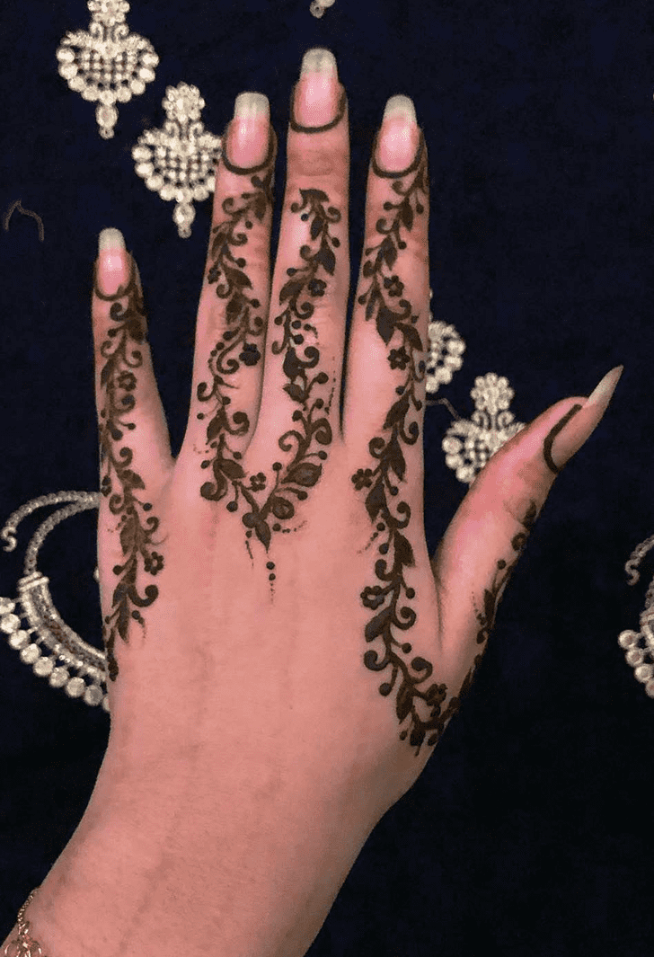 Alluring Moscow Henna Design