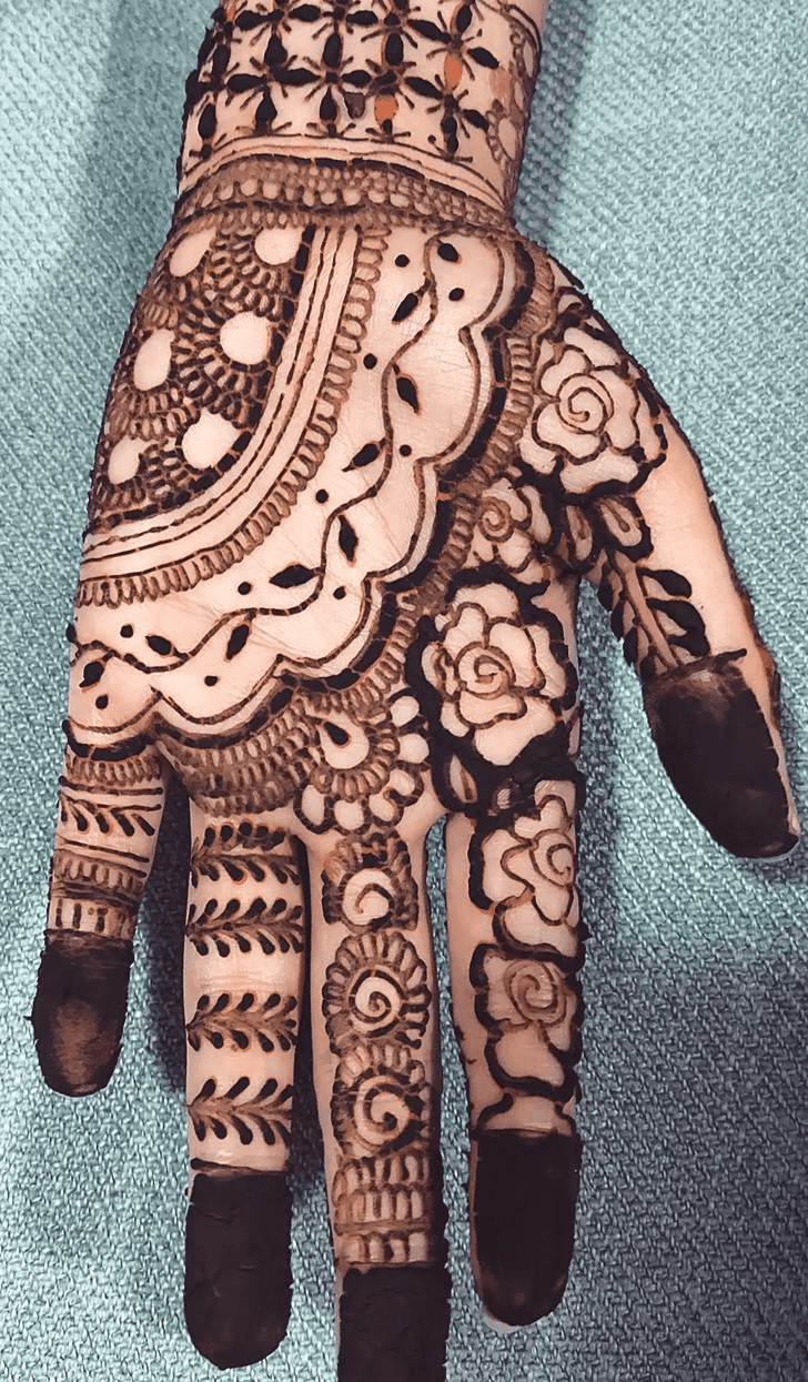 Comely Moscow Henna Design