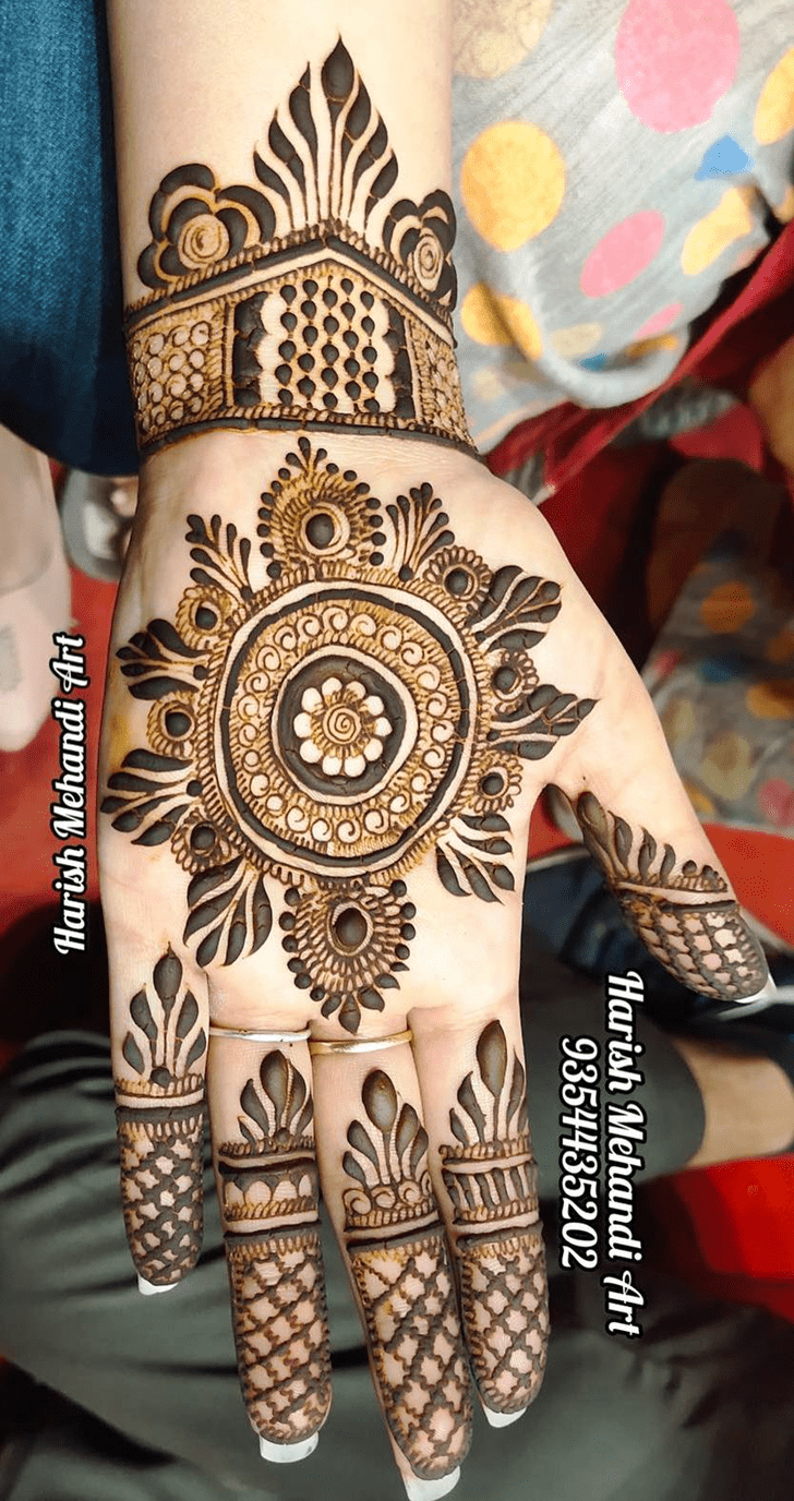 Pretty Moscow Henna Design