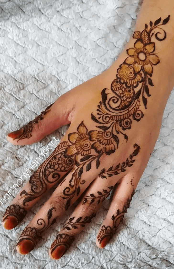Ravishing Moscow Henna Design