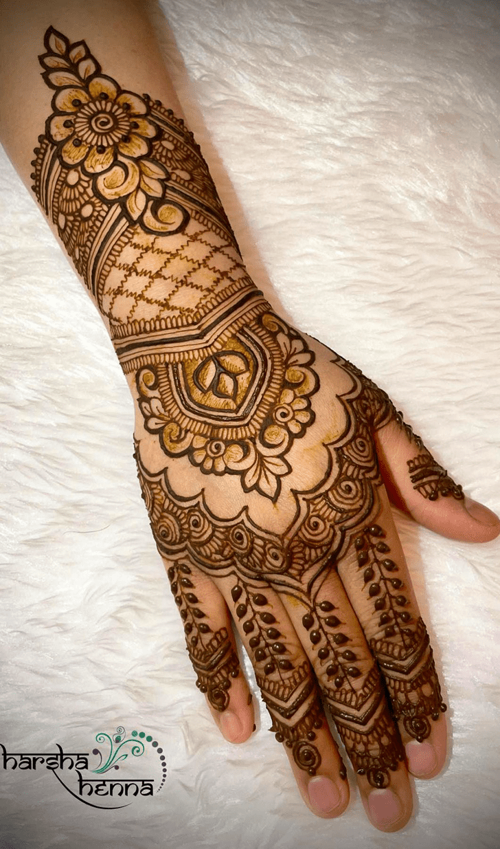 Refined Moscow Henna Design