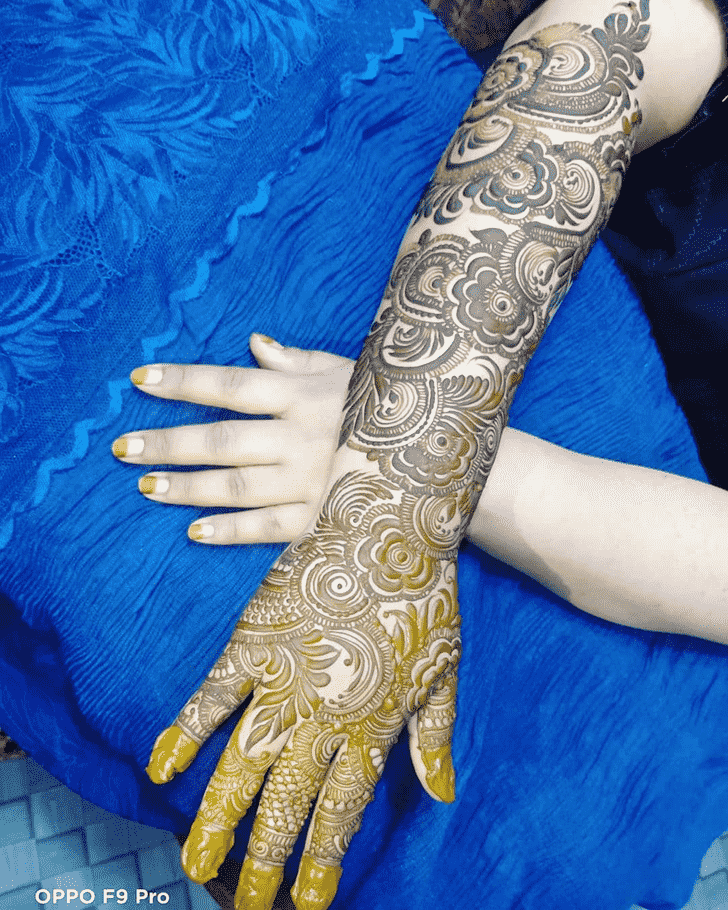 Good Looking Mughlai Henna Design