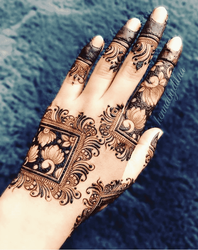 Exquisite Muktagacha Henna Design