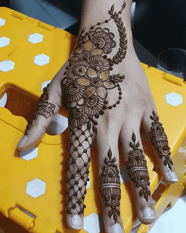 Pretty Muktagacha Henna Design