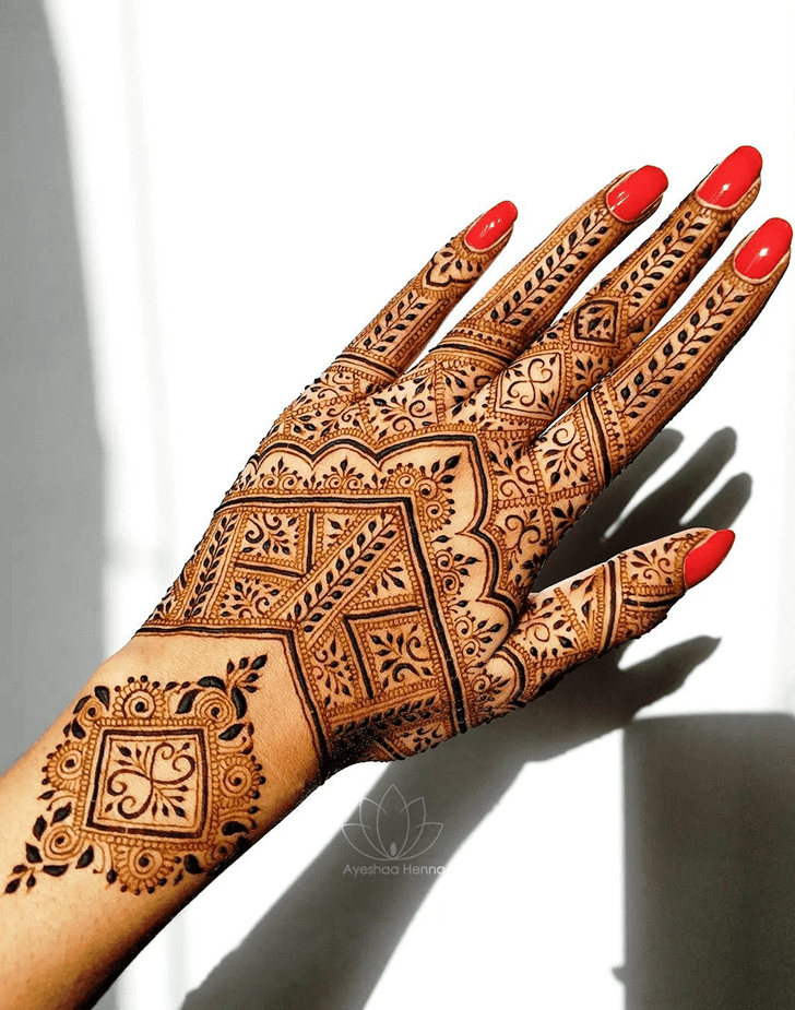 Enticing Multan Henna Design