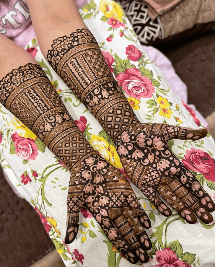 Fine Multan Henna Design