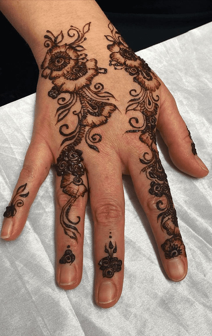 Pleasing Multan Henna Design
