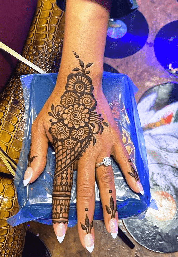 Adorable Mumbai Henna Design