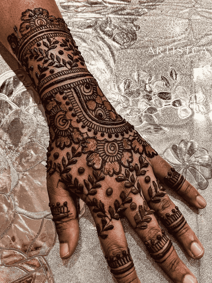 Bewitching Mumbai Henna Design