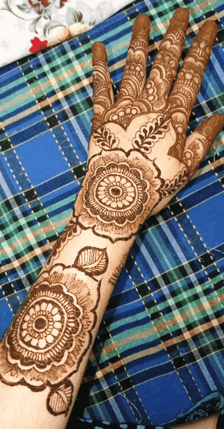 Beauteous Munnar Henna Design
