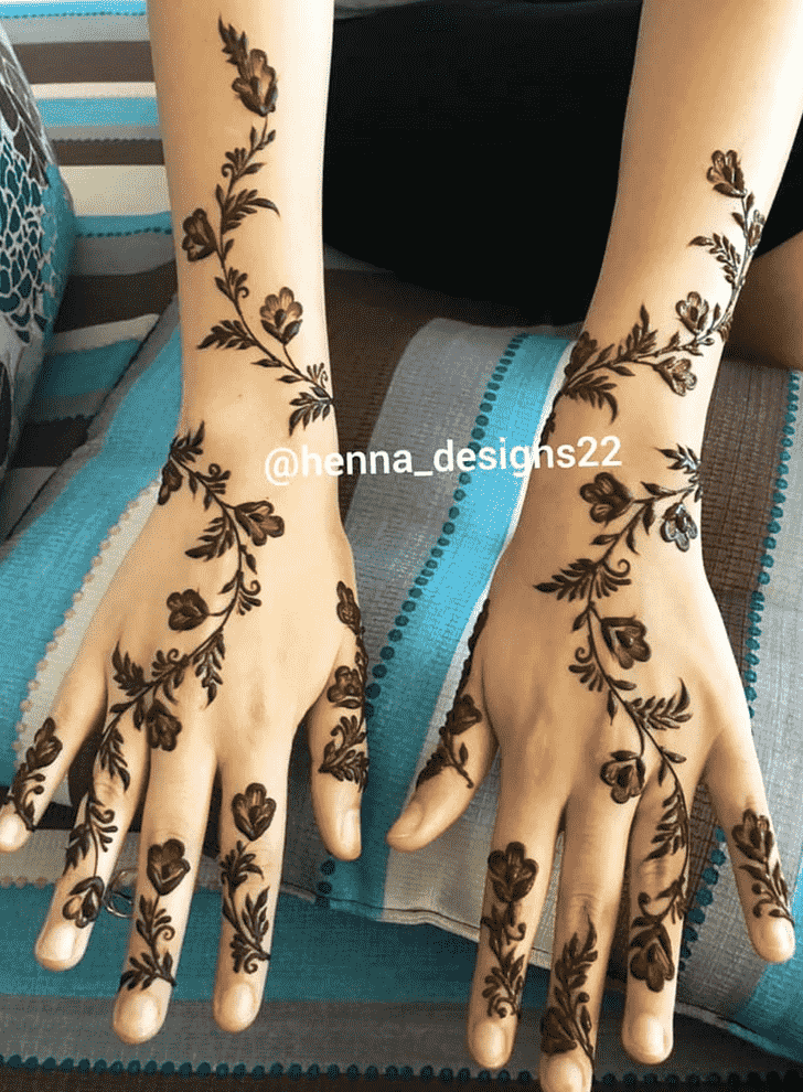 Fetching Munnar Henna Design