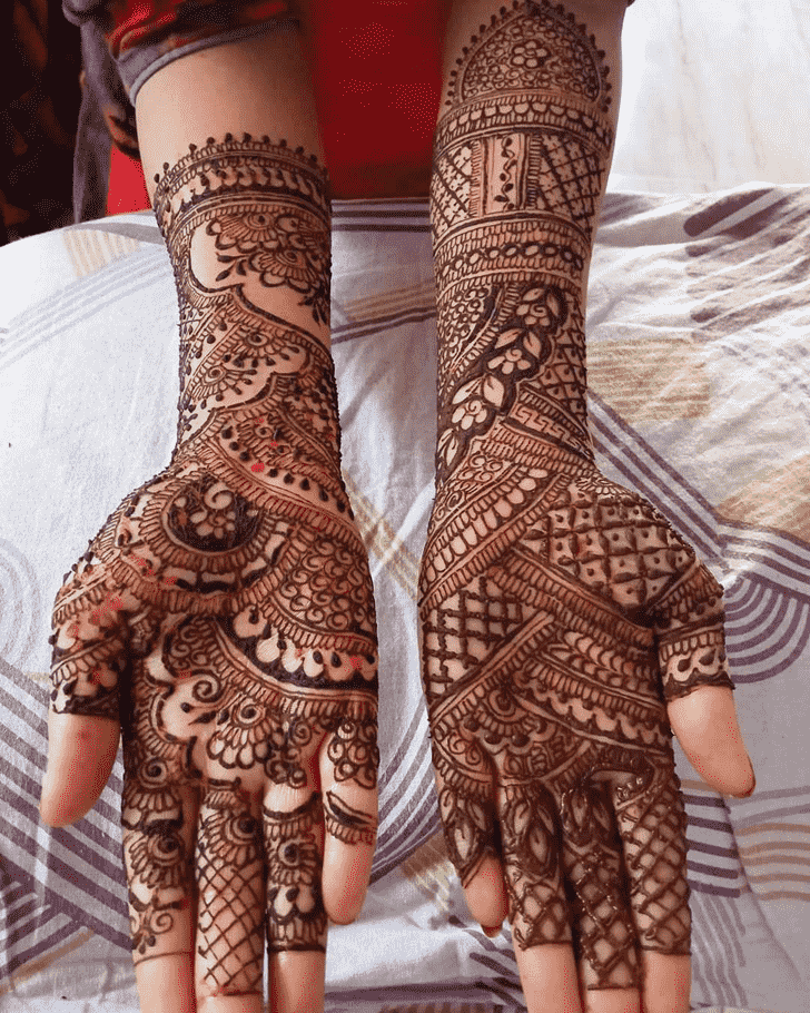 Good Looking Munnar Henna Design