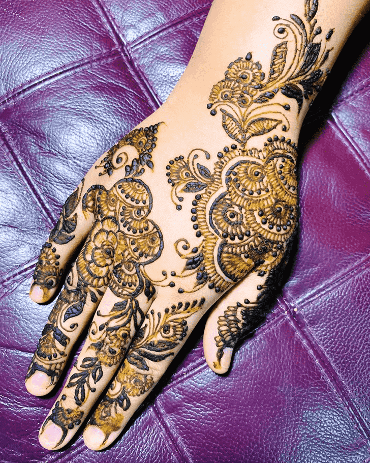 Pleasing Munnar Henna Design