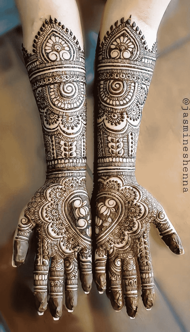 Radiant Munnar Henna Design