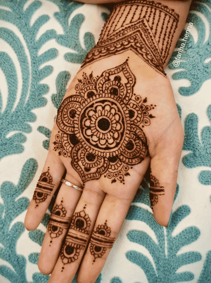 Fascinating Mussoorie Henna Design