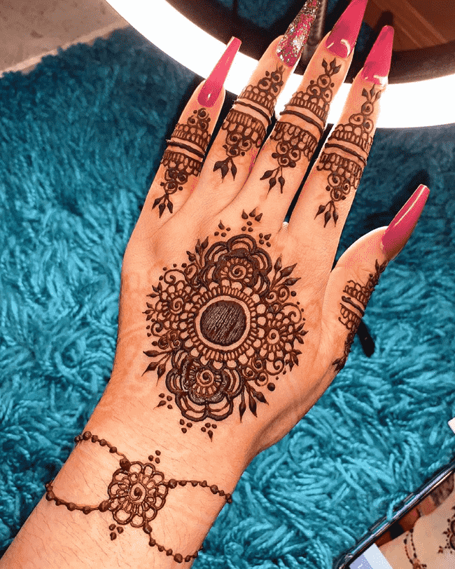 Fair Nainital Henna Design