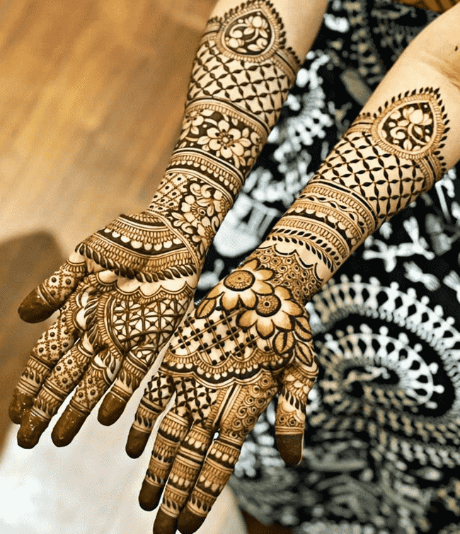 Grand Nainital Henna Design