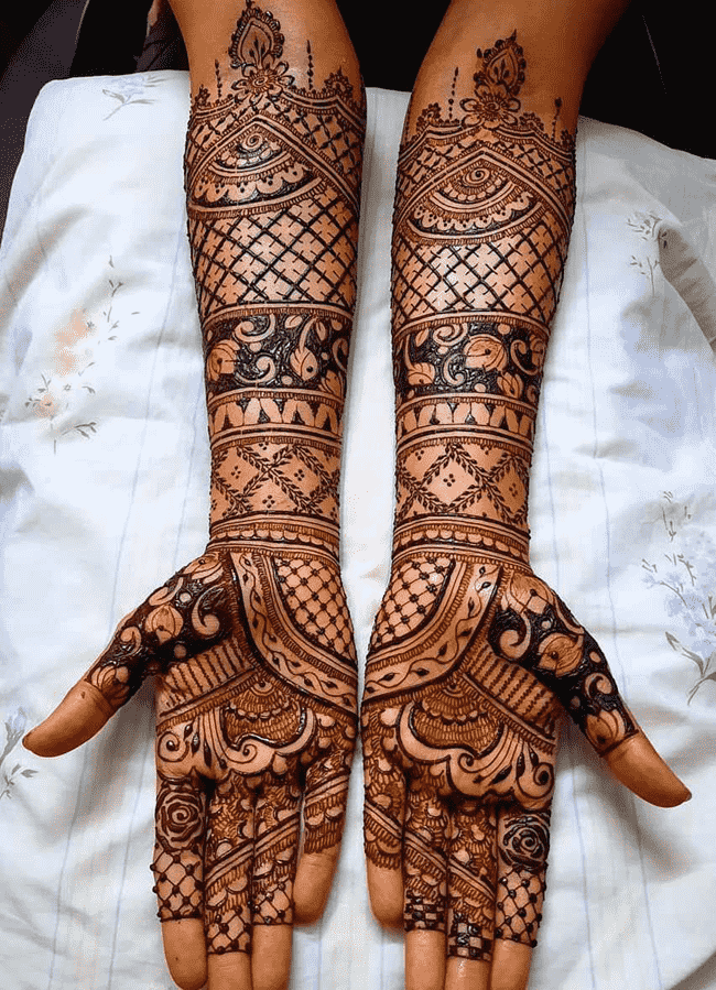 Inviting Nainital Henna Design