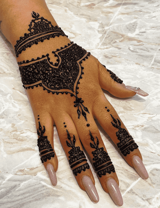 Pretty Nainital Henna Design