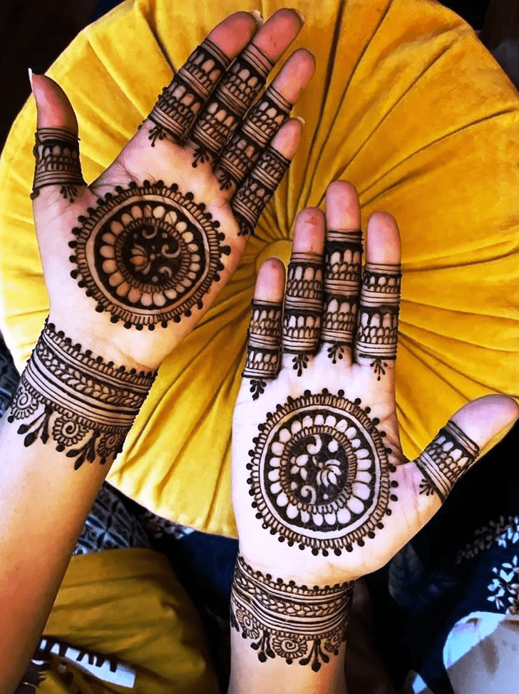 Elegant Narayanganj Henna Design