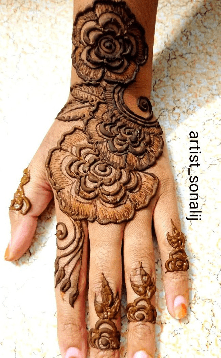 Enthralling Narayanganj Henna Design