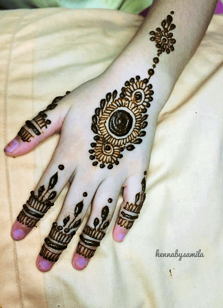 Nice Narayanganj Henna Design
