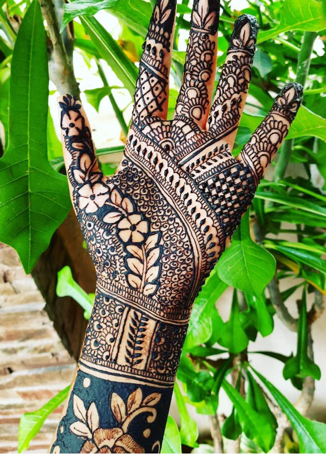 Captivating Nashik Henna Design
