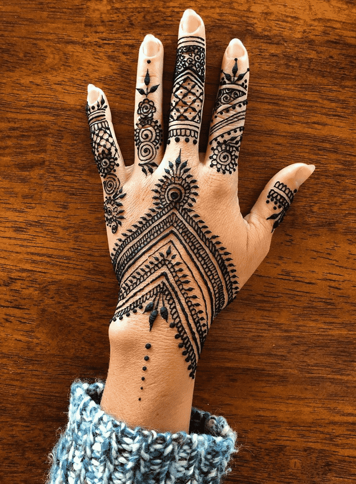 Classy Nasik Henna Design