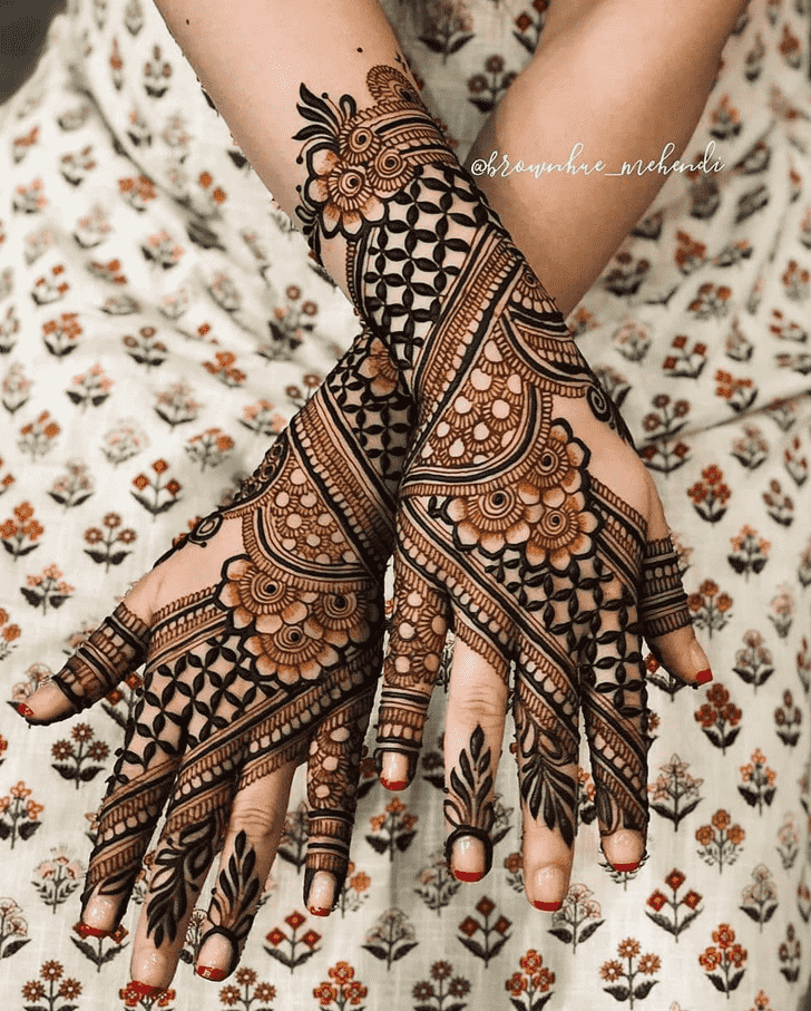 Comely Nasik Henna Design