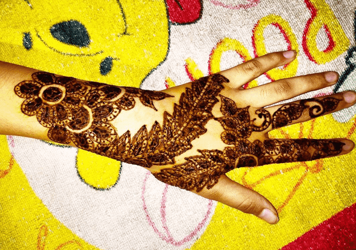 Enticing Nasik Henna Design