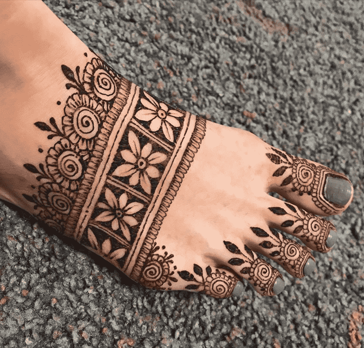 Fascinating Nasik Henna Design