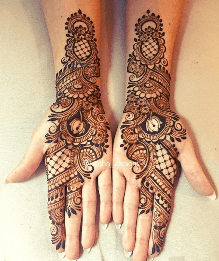 Bewitching Navratri Henna Design