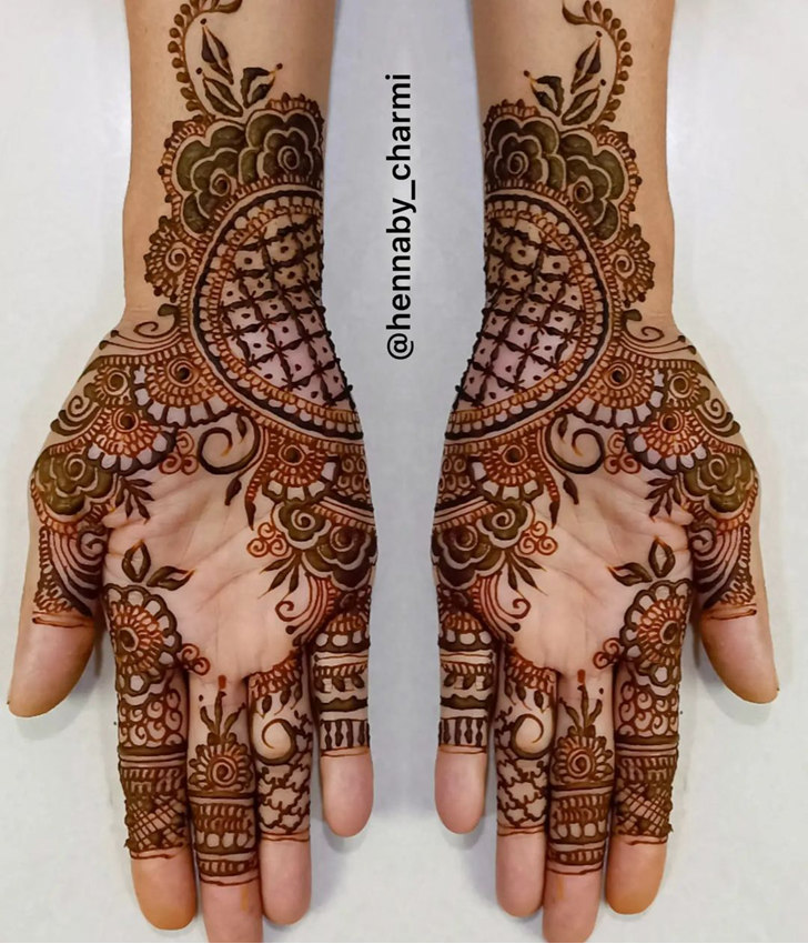 Graceful Navratri Special Henna Design