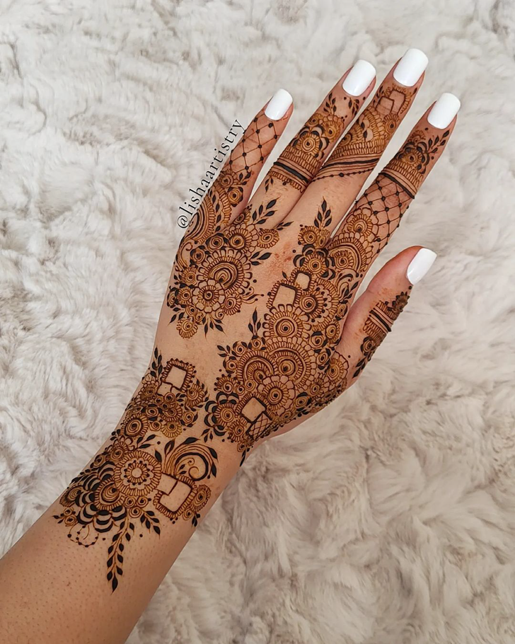 Magnificent Navratri Special Henna Design