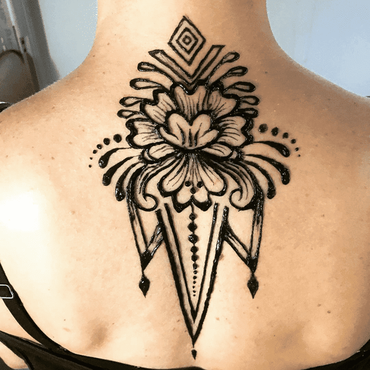 Shapely Neck Henna Design