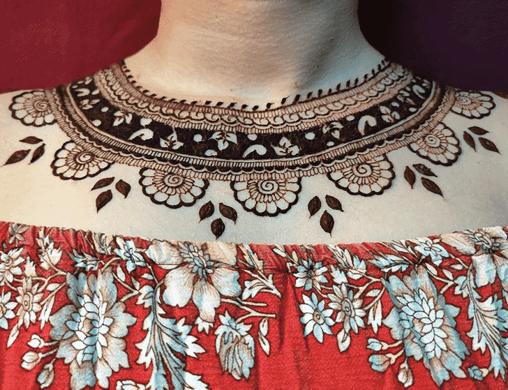 Elegant Necklace Henna Design