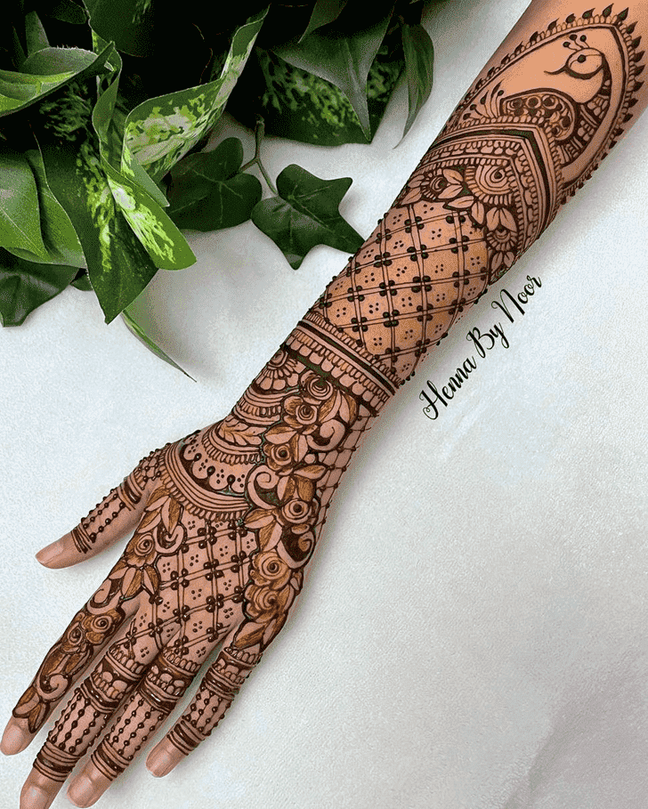 Delicate Net Henna Design