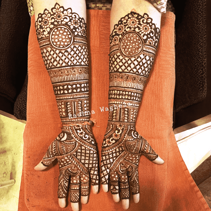 Pleasing Net Henna Design