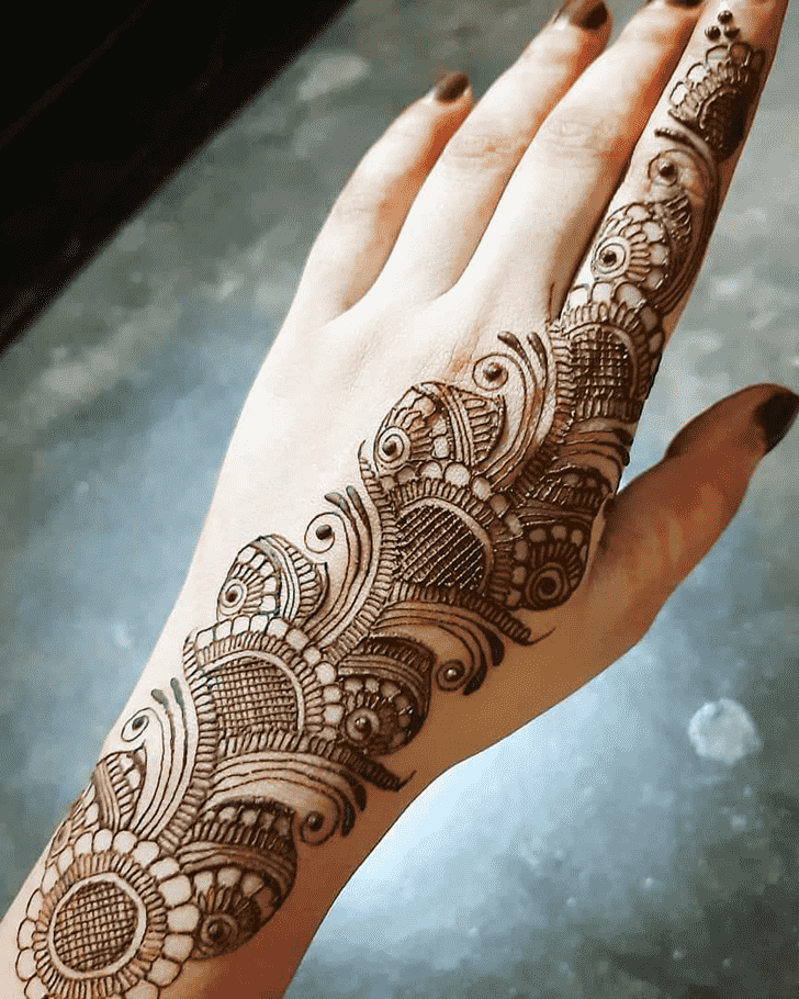 Delicate Netherlands Henna Design