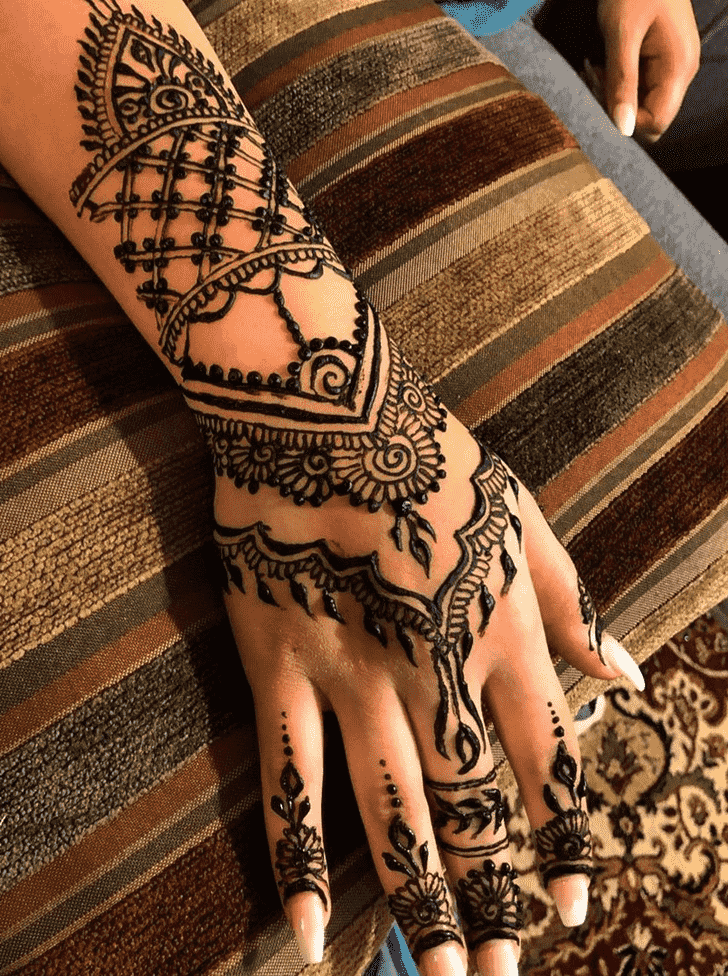 Appealing New Year Henna Design