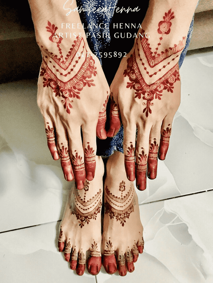 Awesome New Year Henna Design