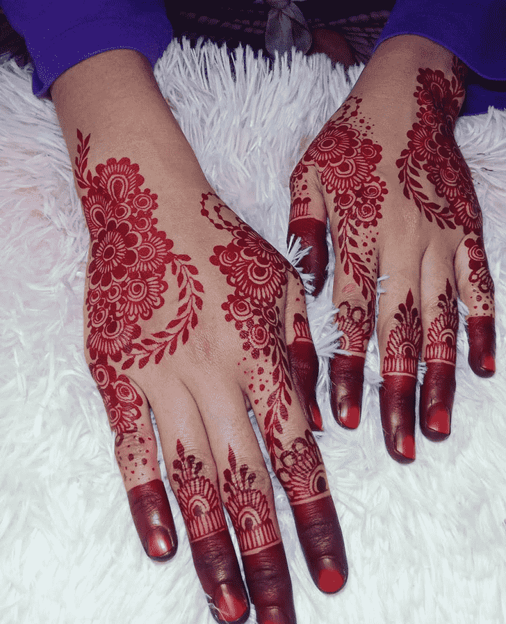 Magnetic New Year Henna Design